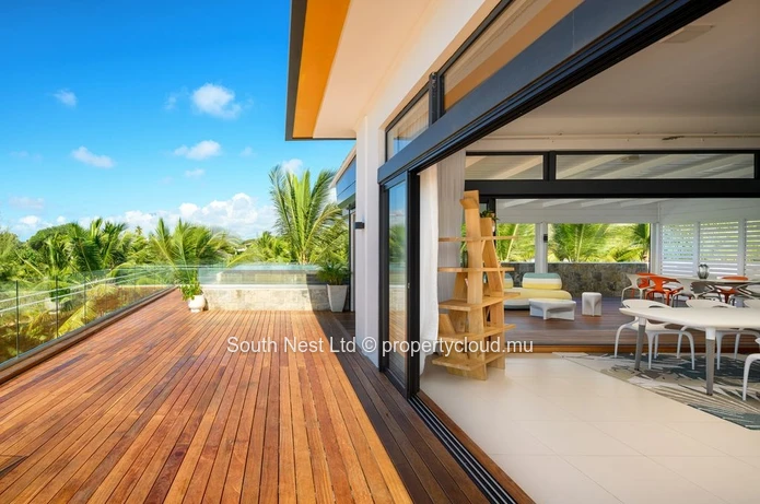 Magnifique Penthouse de 4 Chambres avec Vue Époustouflante sur le Lagon à Azuri Golf & Beachfront Village. 