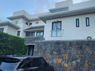 4 Bedroom Townhouse, Duplex