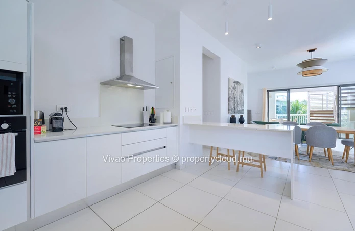 Luxurious furnished apartment in Péreybère with rooftop pool and sea view - Ideal investment for foreigners - €715,000