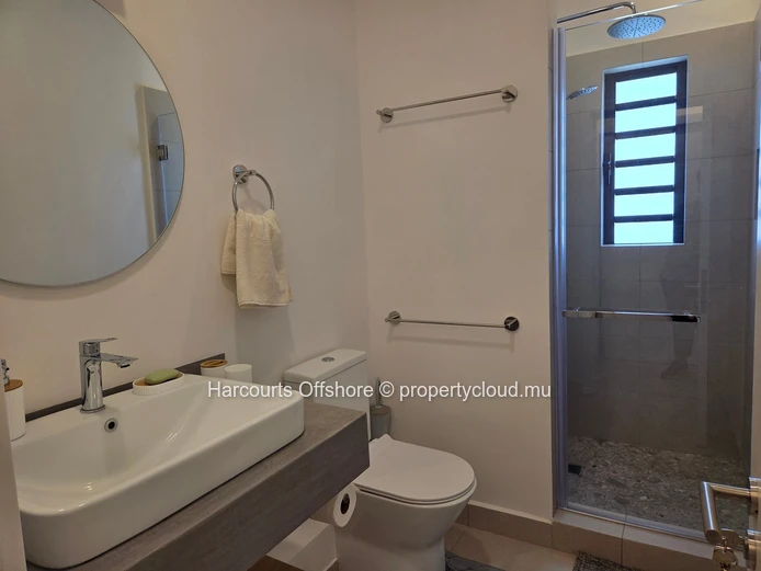 Charming fully furnished 3 bedroom apartment to let in Beau Plan Smart City