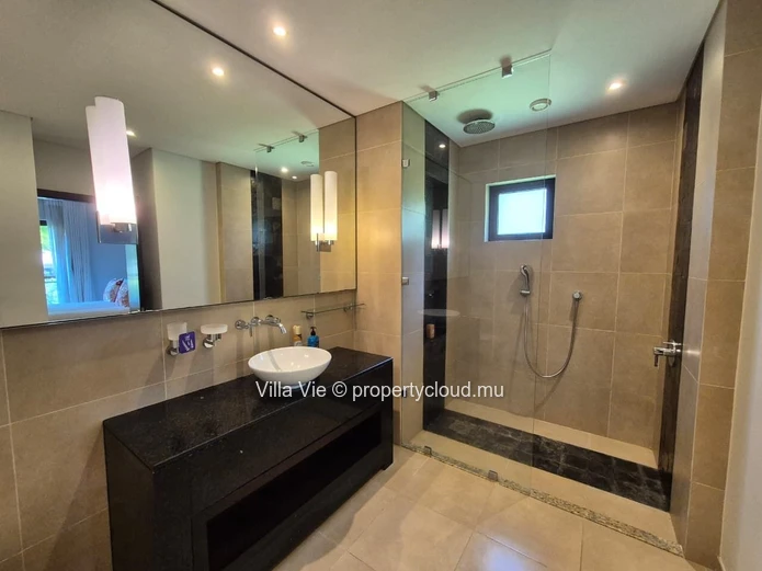 Beau Champ - Spacieux appartement 3 chambres avec piscine privée