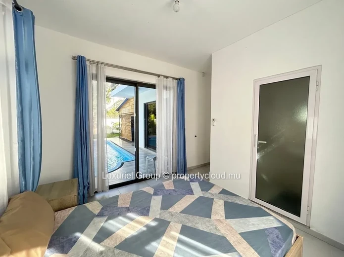 Charming House with Pool & Garden in Pereybere