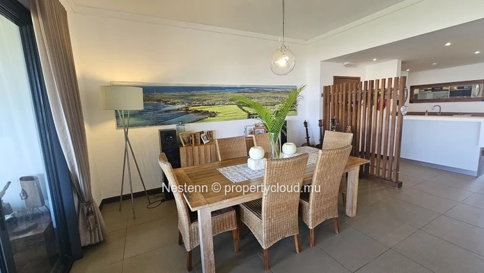  Stunning Penthouse with Breathtaking Sea Views & Family-Friendly Amenities