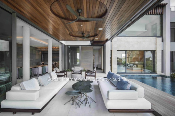 Villa de Prestige avec Vue sur le Golf à Louer à Anahita – 35 000 EUR / mois