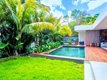 5 Bedroom Villa