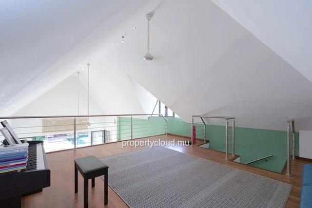 A vendre magnifique villa dans une residence accessible aux etrangers à Grand Baie.