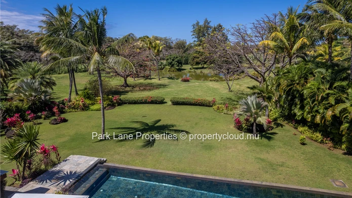 Villa de 4 Chambres à Vendre à Anahita Resort avec Piscine Privée et Jardin Paysager