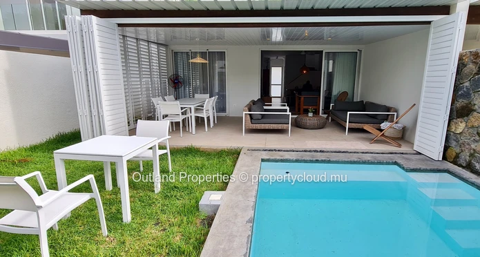 Modern 3 bedroom duplex in Tamarin