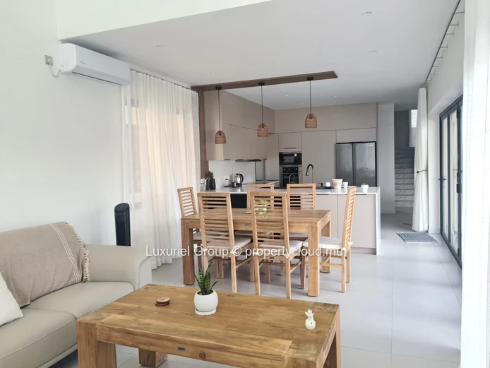 Villa moderne à louer à Trou aux Biches