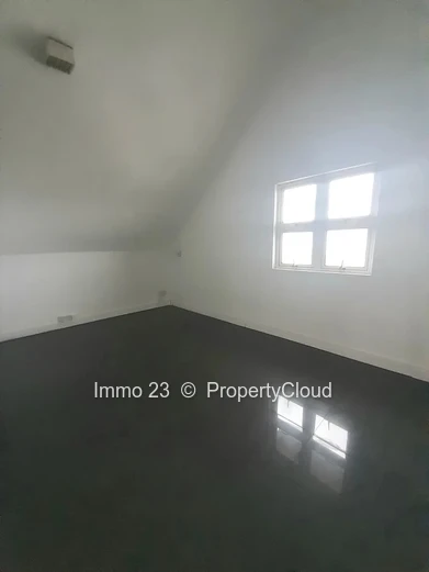 Office - 394m2 - Quatre Bornes - Ref. BU53970LO