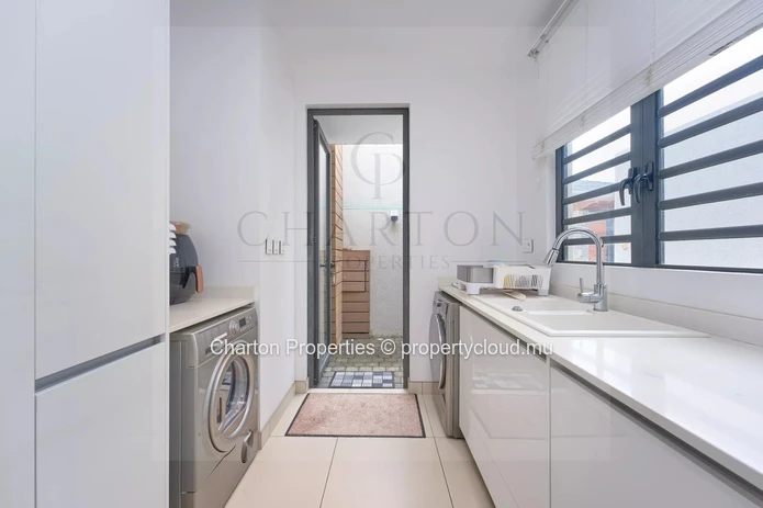Furnished 4-bedroom villa - Contemporary elegance, absolute comfort