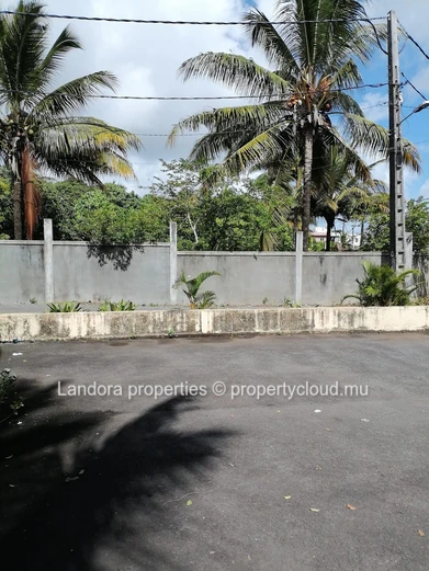 Residential Land for Sale in Vale, Main road