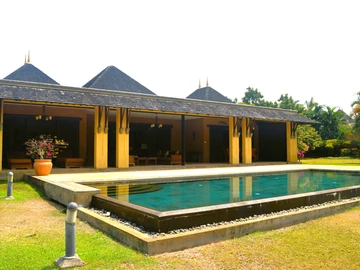 4 Bedroom Villa