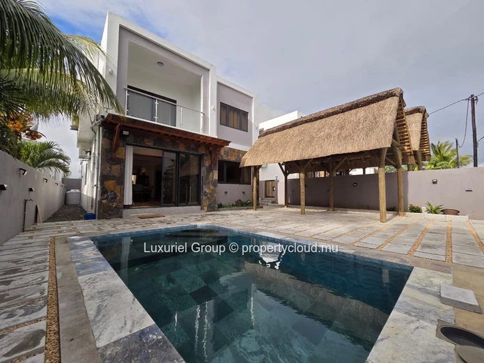 Two Identical Fully Furnished Duplexes with Private Pool in The Vale