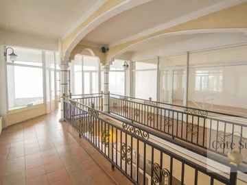 Commercial space for rent - Galerie de Paris