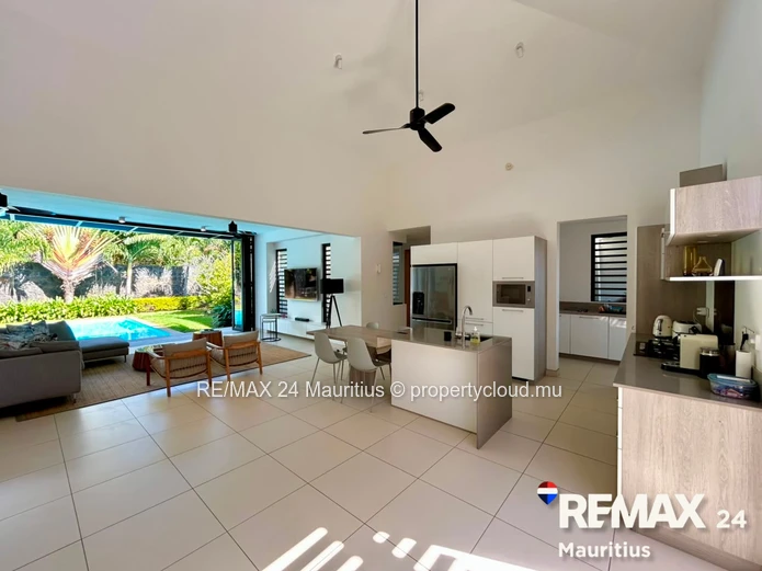 4 Bedroom Villa At Old Mill Pereybere