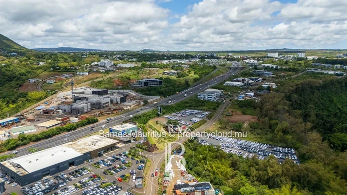 BAGATELLE - Commercial plot for sale - 2531 sqm
