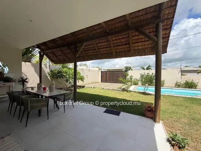 Contemporary 3-Bedroom Villa With Private Pool For Rent In Grand Baie