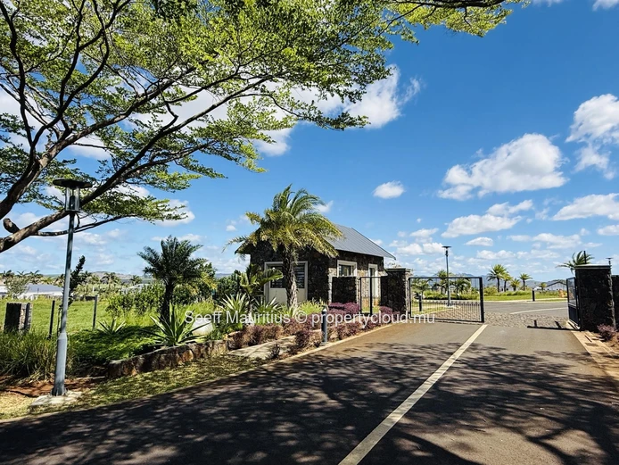 Residential Land in a Premium Gated Estate - Les Coteaux de Belle Vue