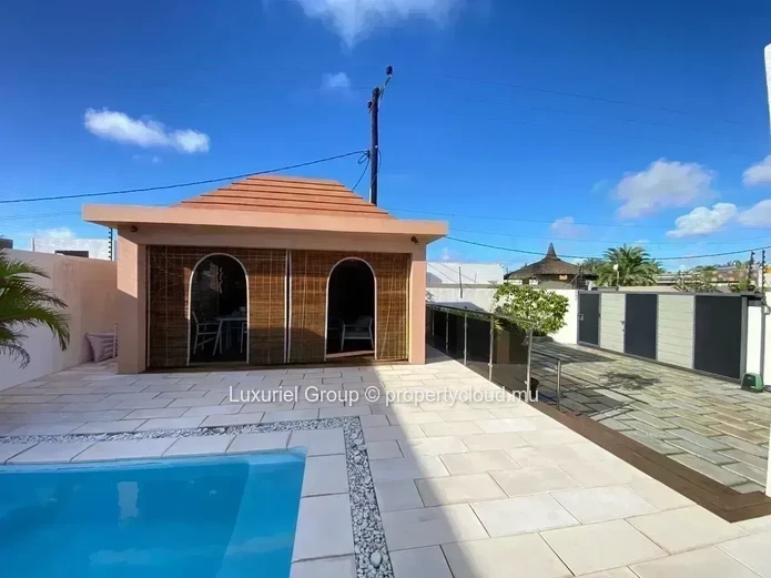 Your Private Oasis in Pereybère – Modern Villa with Pool and Garden