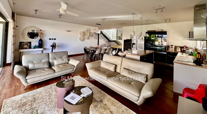 Mon Choisy - Elegant 4 bedroom villa with pool in a residential complex for sale 