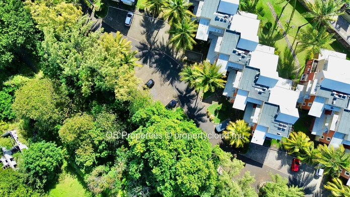 Charmant Penthouse avec Terrasse Privative au Cœur de Bain Bœuf