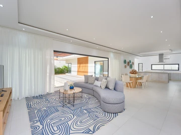4 Bedroom Villa