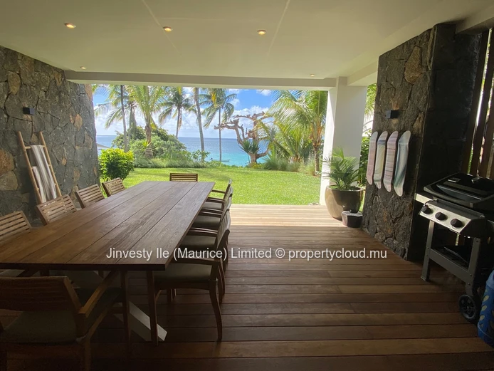 ???? Exceptional Beachfront Garden Apartment – 3 Bedrooms – Pointe Aux Canonniers / Grand Baie – Mauritius