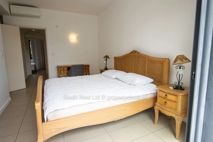 Appartement meublé au rez-de-chaussée avec 3 chambres et jardin 