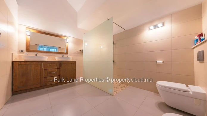 Spacious Villa-Style Home in a Secure and Sought-After Estate  