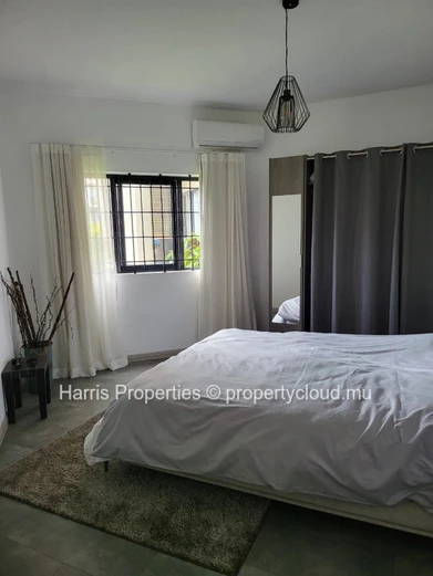 Beachfront Ground-Floor Apartment – Flic en Flac (Sole Mandate)