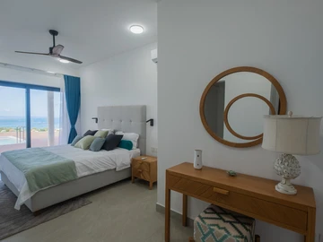 5 Bedroom Villa