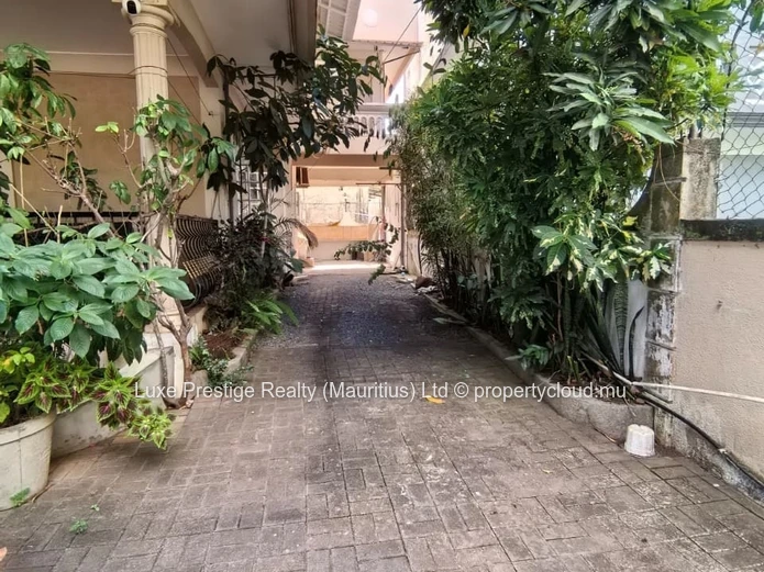 Fully Furnished 1-Bedroom Apartment for Rent in Pereybère | Balcony, Air Conditioning & Secure Gated Property