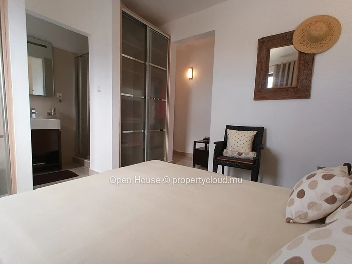 penthouse 4-Bed duplex with Communal Pool in Grande Rivière Noire - Tamarin Area, 239m² Living Space, Second Floor, N...