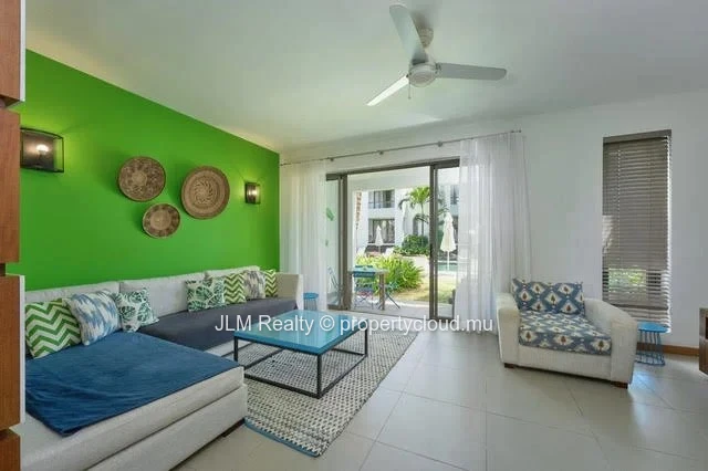 À vendre : Triplex de 3 chambres avec piscine commune à Pereybere, Île Maurice
