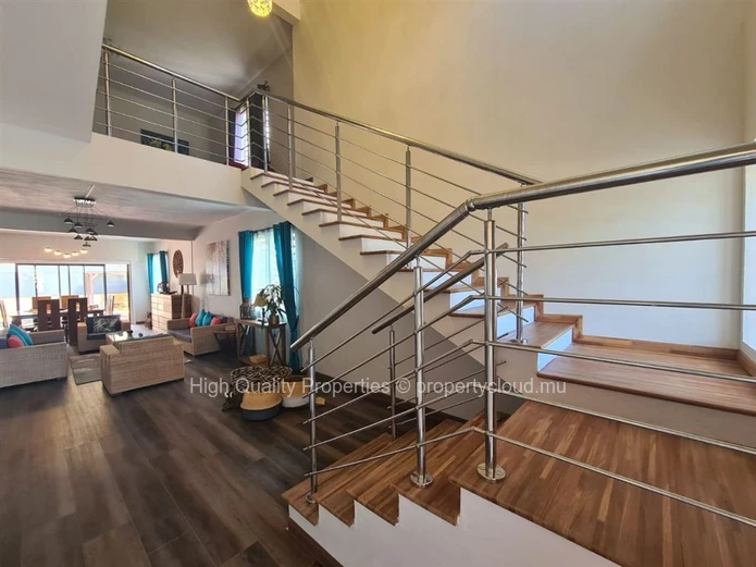 Stunning 5-Bedroom Villa with Pool for Rent in Pereybere, Grand Baie