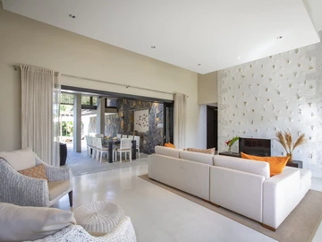 5 Bedroom Villa
