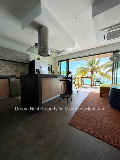 Beachfront Penthouse | Péreybère, Mauritius