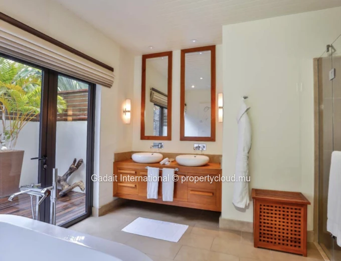 Anahita Mauritius Villa for Rent – 4 Suites, Private Pool & Panoramic Golf & Lagoon Views