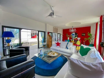 5 Bedroom Villa