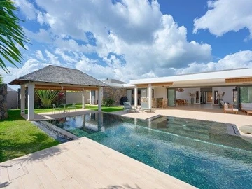 5 Bedroom Villa