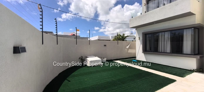 Spacieuse maison de 3 chambres avec piscine privée à proximité de la plage de Mont Choisy