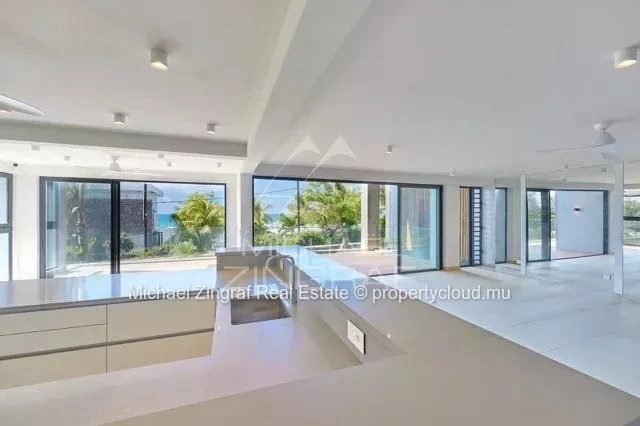 Exceptional Duplex in Pointe aux Canonniers