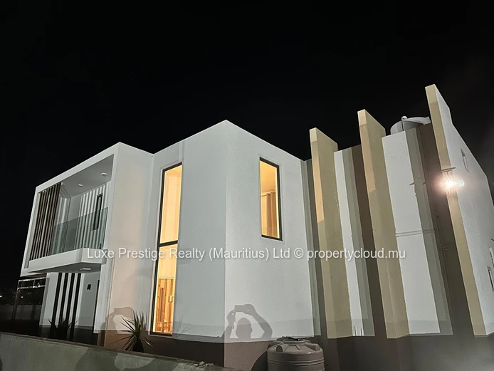 3-Bedroom Fully Equipped Villa with Private Pool & Large Garden for Rent in Grand Baie