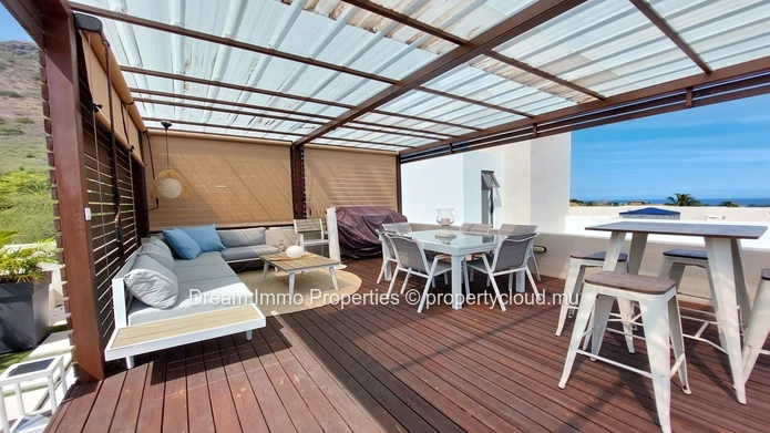 Price Drop! Stunning Mountain And Sea Views! Penthouse With Private Rooftop In Tamarin – Mauritius