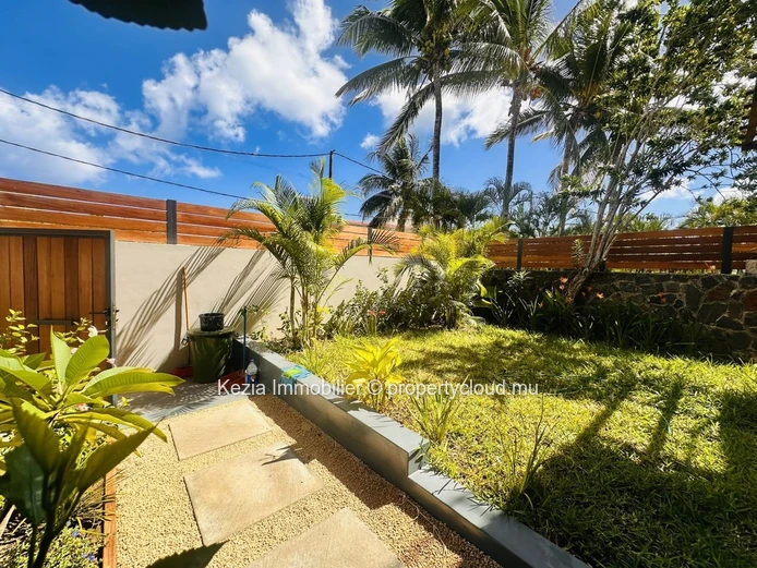 Apartment With Private Garden