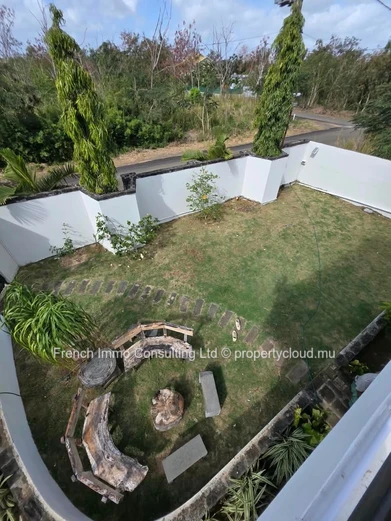 Villa de charme, 3 chambres, jardin de 760 M2 a balaclava