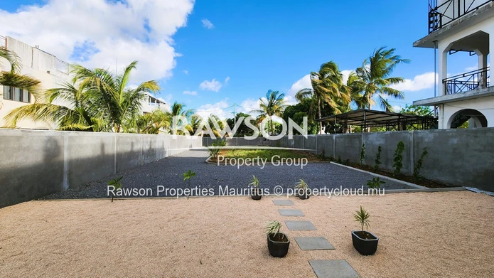 3 Bedroom Villa | Office | Large Garden | Pool | Grand Baie