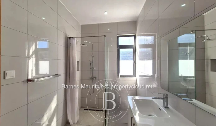 PEREYBERE – Brand-New Contemporary Villa with Pool -  3Bedroom