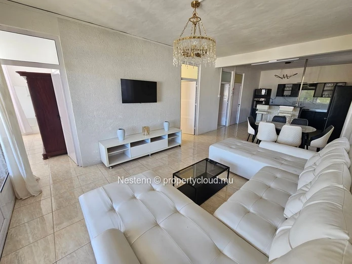 Vie côtière moderne – Spacieux appartement de 3 chambres au cœur de Blue Bay